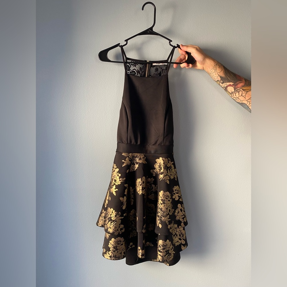 Mi Ami  dress black and gold M